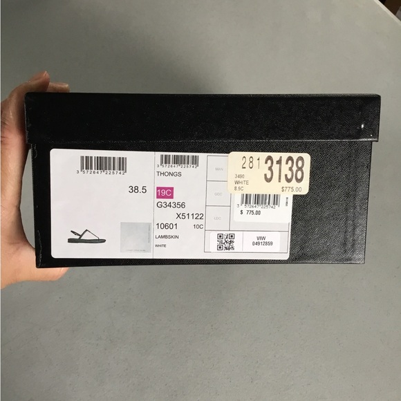 CHANEL - Picture 11 of 15